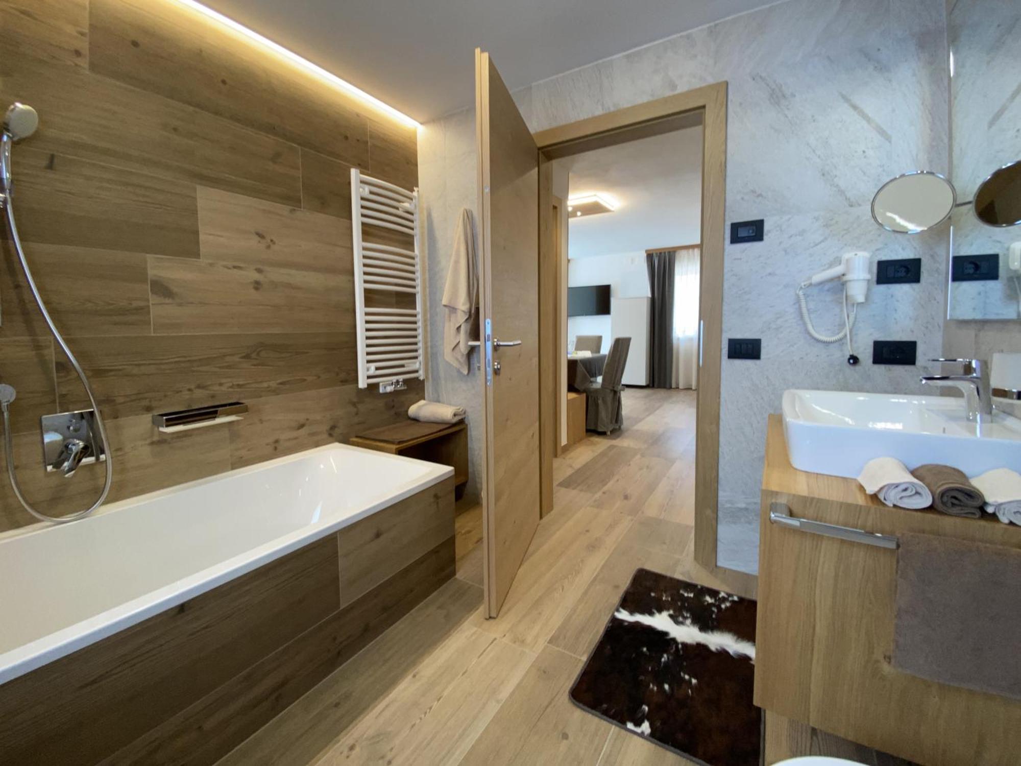 Ciasa Nene Franzl Aparthotel Badia  Exterior foto