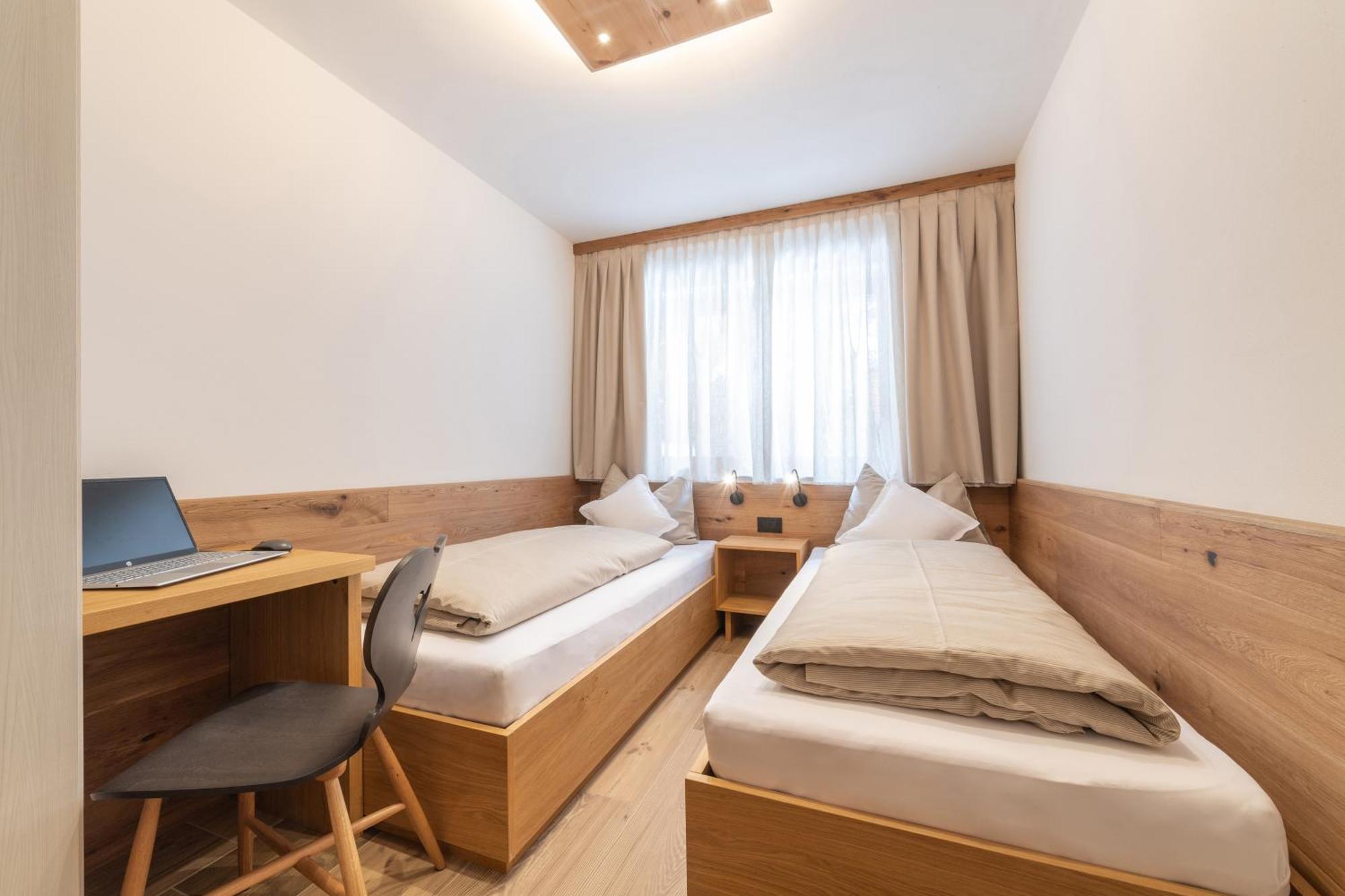 Ciasa Nene Franzl Aparthotel Badia  Exterior foto